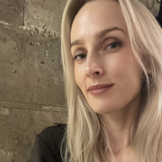 Tereza Z., Skineya founder